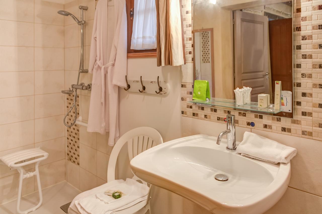 Hotel Des 4 Continents - Le Mans Saint-Saturnin  Zewnętrze zdjęcie